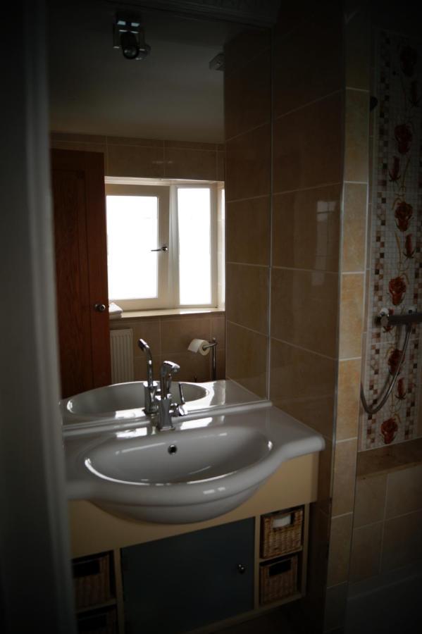 Marie'S Bed And Breakfast Coolock Exteriör bild